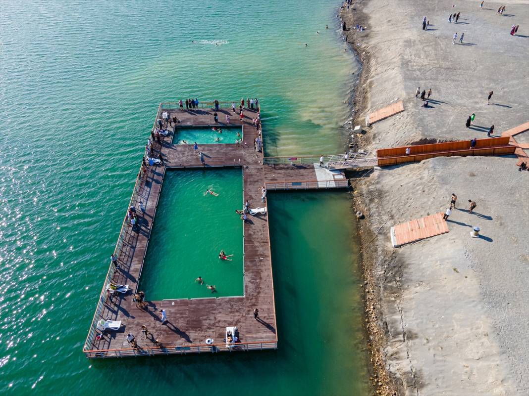 Konya’nın mavi cenneti Acıgöl, tatilcilerin yeni gözdesi 4